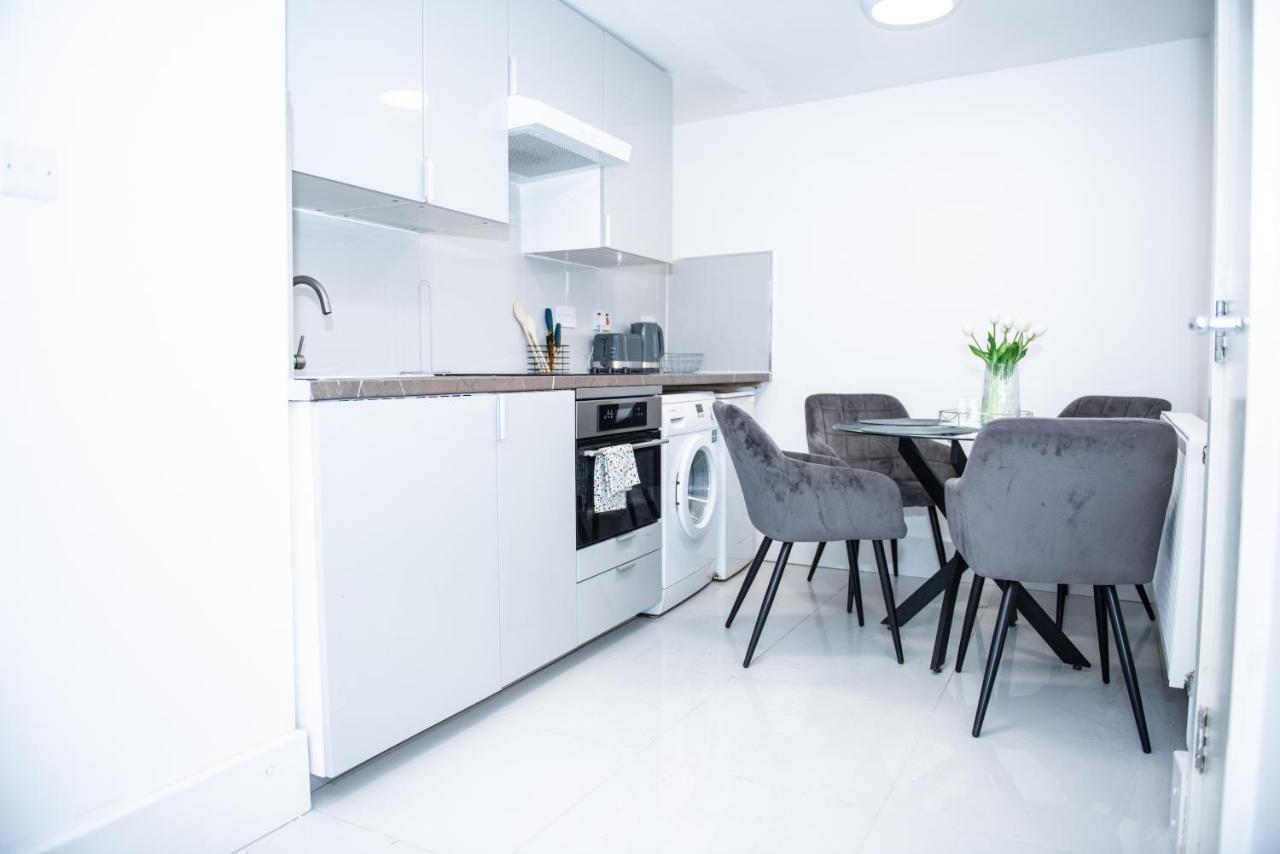 1B Apartment, 30 Mins To Oxford Street Londra Dış mekan fotoğraf