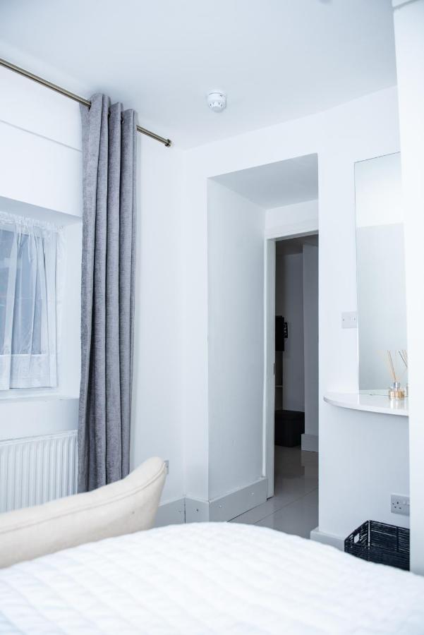 1B Apartment, 30 Mins To Oxford Street Londra Dış mekan fotoğraf